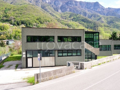 Capannone Industriale in in vendita da privato a Valbrenta via Oliero di Sotto, 42