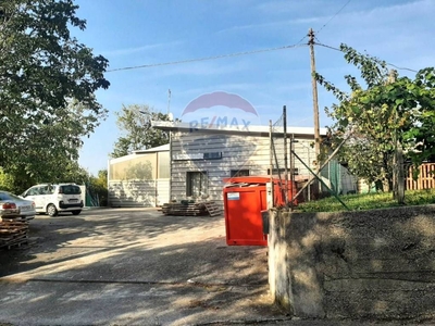 Capannone Industriale in vendita a Fregona via Borgo Piazza, 70