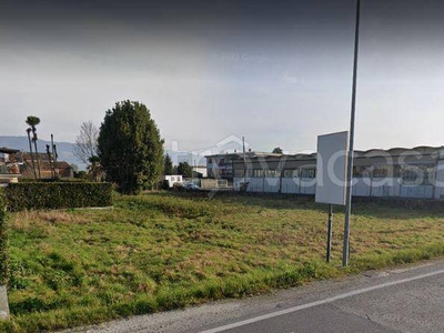 Capannone Industriale in vendita a Lucca via Romana,, 2728