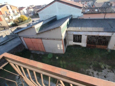 Capannone Industriale in vendita a Pescantina via Guglielmo Marconi, 38