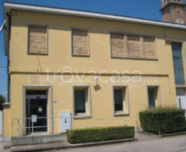 Filiale Bancaria in vendita a Borgo Veneto via Roma 74