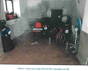 Garage in vendita a Ballabio via Aurelio Saffi, 18