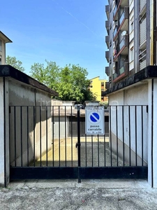 Garage in vendita a Baranzate via Milano, 234