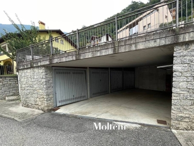 Garage in vendita a Bellano