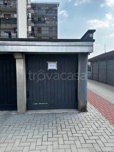 Garage in vendita a Bollate via Ospitaletto, 19