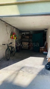Garage in vendita a Borghetto Santo Spirito via Cagliari 7.