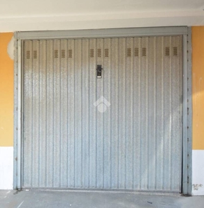 Garage in vendita a Brembate vicolo Chiuso, 4