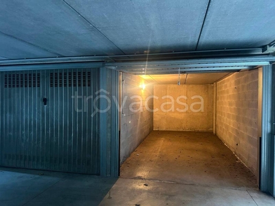 Garage in vendita a Busto Arsizio via magenta, 87