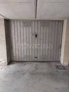 Garage in vendita a Calco via Fontana