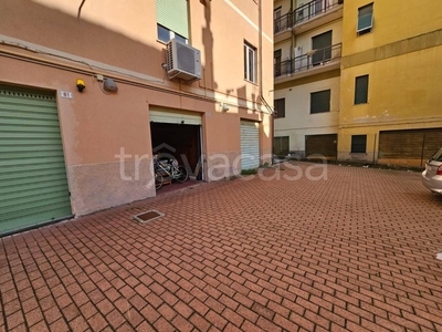 Garage in vendita a Campomorone via Alcide De Gasperi, 89R