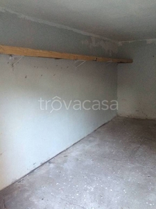 Garage in vendita a Capranica via Alcide De Gasperi