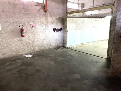 Garage in vendita a Casalnuovo di Napoli