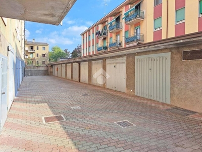 Garage in vendita a Cassano d'Adda autorimessa Via Antonio Meucci, 11