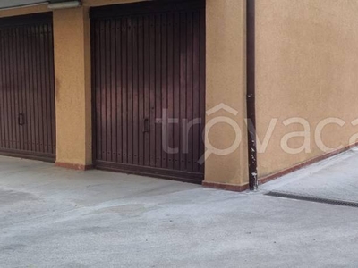 Garage in vendita a Cassina de' Pecchi via Camillo Benso di Cavour, 1