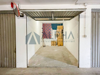 Garage in vendita a Cesena via Savio