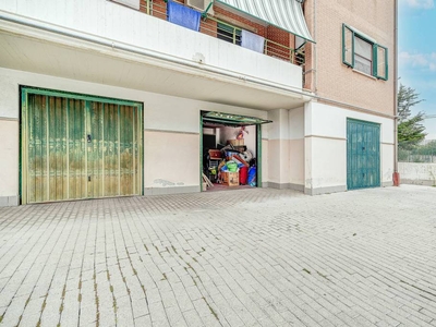 Garage in vendita a Civitavecchia via dei Padri Domenicani, 21
