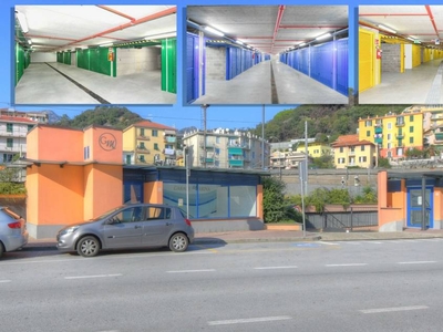 Garage in vendita a Cogoleto piazza maggetti, 5