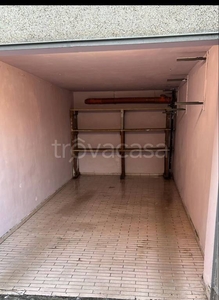 Garage in vendita a Cologno Monzese via Gioacchino Rossini, 3