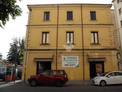 Garage in vendita a Cosenza via Romualdo Montagna, 3