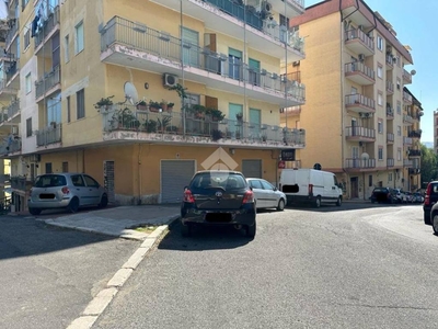 Garage in vendita a Crotone via Venezia, 117