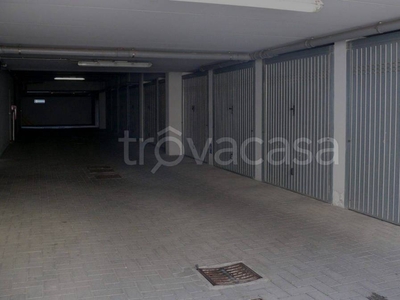 Garage in vendita a Dalmine