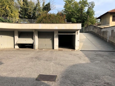 Garage in vendita a Gallarate corso Sempione 36