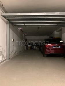 Garage in vendita a Genova piazza Mario Rapisardi