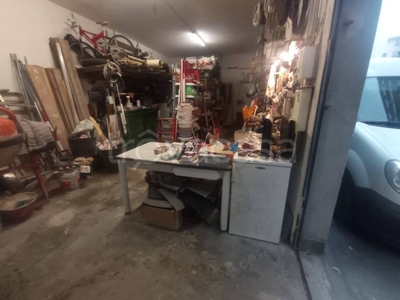 Garage in vendita a Genova via Giovanni Opisso