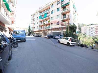 Garage in vendita a Genova via Pasquale Berghini, 43C/r/31/