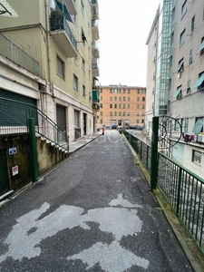 Garage in vendita a Genova via Piacenza, 215