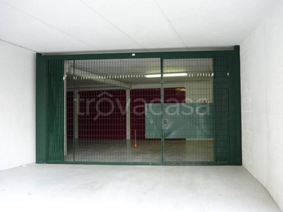 Garage in vendita a Genova via Spalato