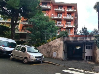 Garage in vendita a Genova viale modugno, 11