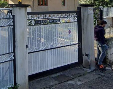 Garage in vendita a Gragnano via Raffaele Viviani, 65