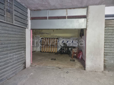 Garage in vendita a Guidonia Montecelio via Francesco Domenico Guerrazzi, 44