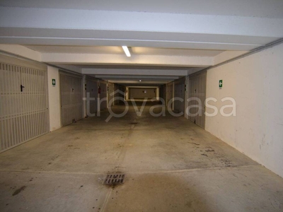 Garage in vendita a Loano viale Enrico Toti, 16