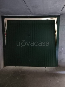 Garage in vendita a Lovere via Santa Maria, 7