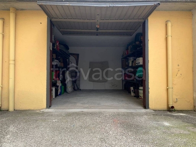 Garage in vendita a Mantova viale Bligny
