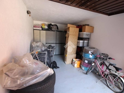 Garage in vendita a Mariano Comense via Mons. g. Elli, 6