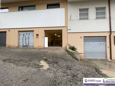 Garage in vendita a Matera via Eraclea