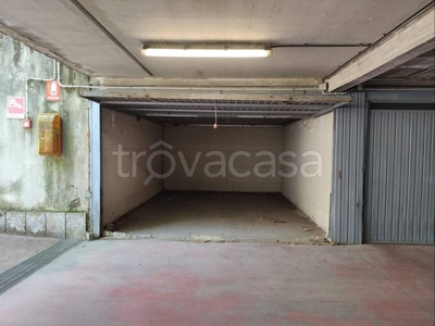 Garage in vendita a Melegnano via Giuseppe Verdi, 9