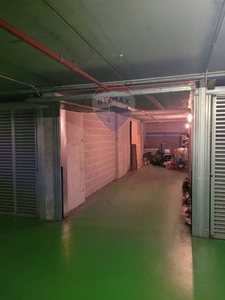 Garage in vendita a Milano largo Oreste Murani