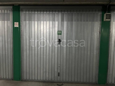 Garage in vendita a Milano trescore, 12