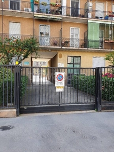 Garage in vendita a Milano via Riccardo Pitteri