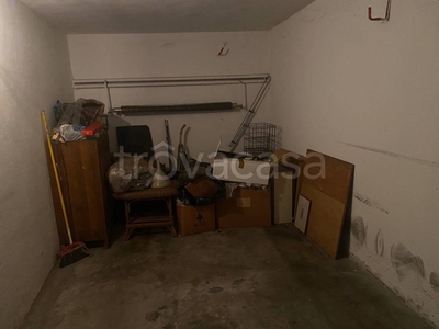 Garage in vendita a Milano via Zante, 19