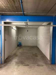 Garage in vendita a Milano viale Tibaldi, 43