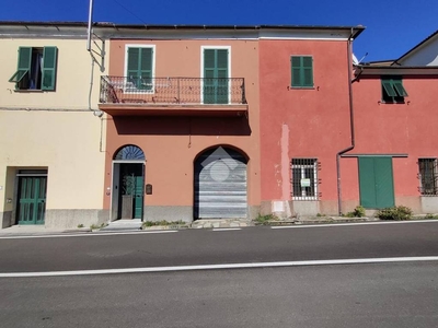 Garage in vendita a Moneglia frazione Bracco, 19