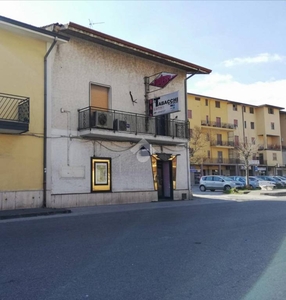 Garage in vendita a Montesarchio via Benevento, 104
