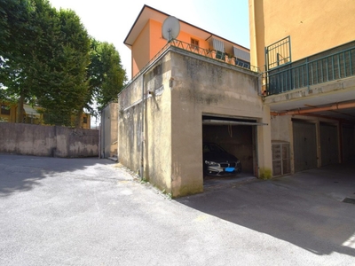 Garage in vendita a Montoro montoro Michelangelo testa,snc