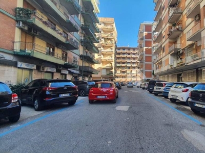 Garage in vendita a Napoli via Adolfo Omodeo, 91