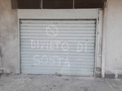 Garage in vendita a Napoli via Provinciale Napoli